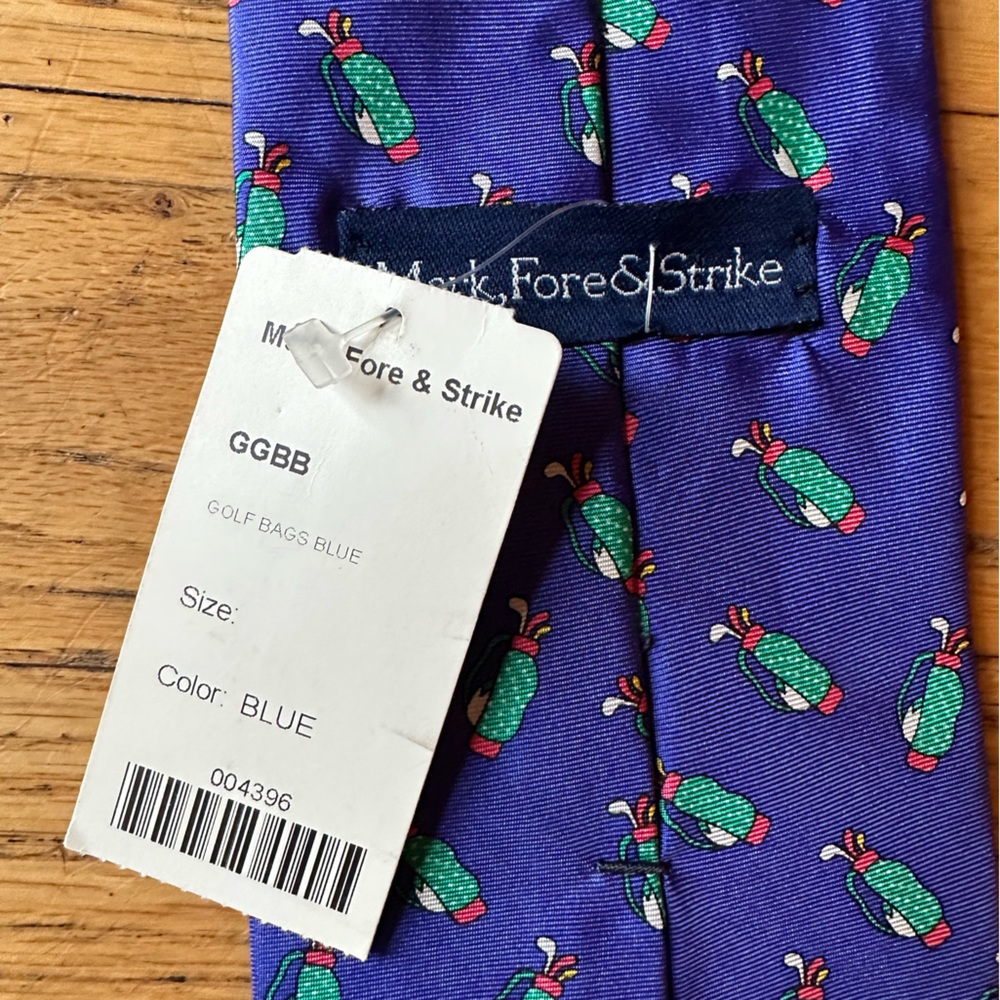 Mark, Fore & Strike golf bag blue tie NWT